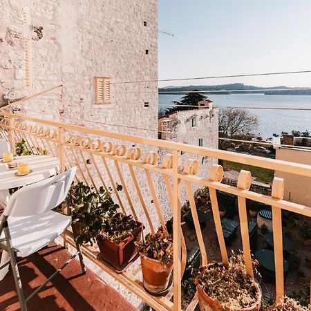 Arya Apartment シベニク エクステリア 写真