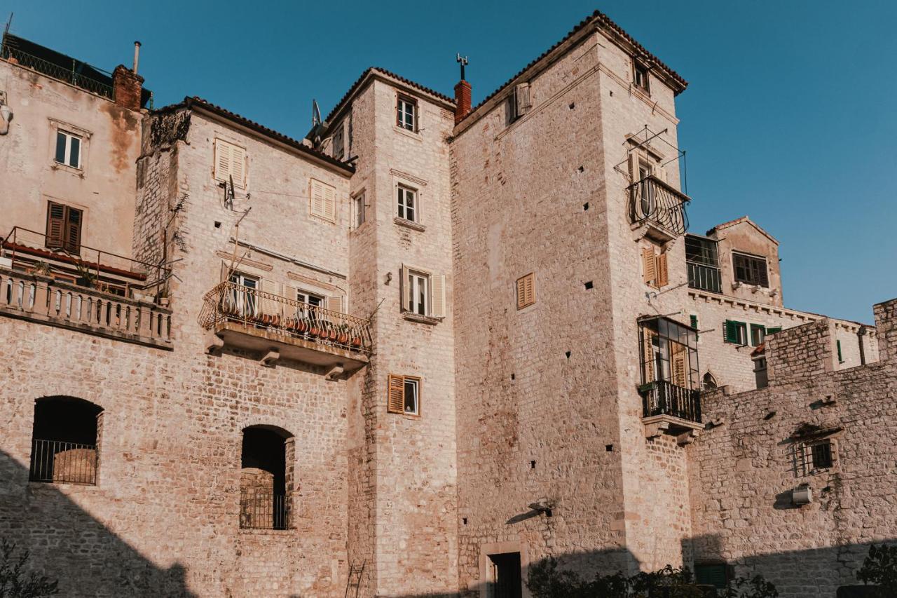 Arya Apartment シベニク エクステリア 写真
