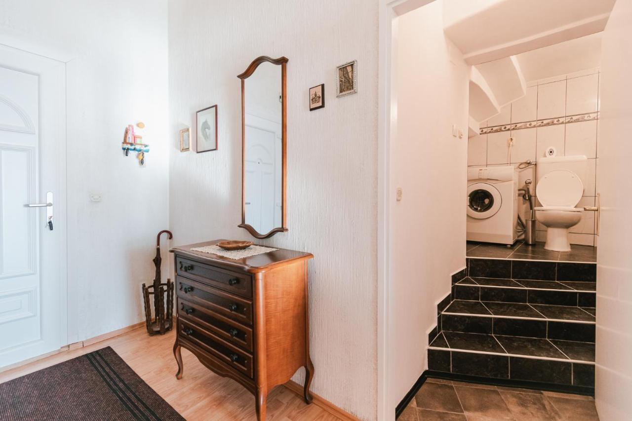 Arya Apartment シベニク エクステリア 写真